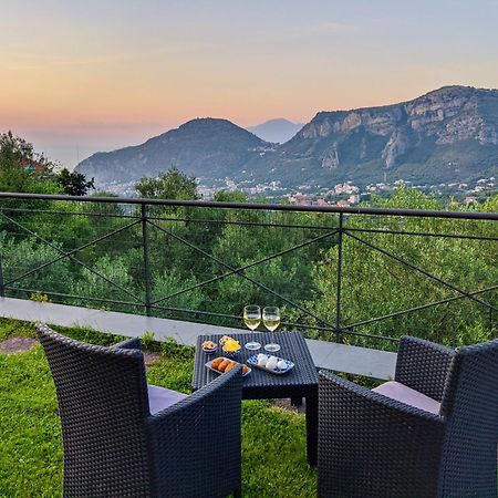 Villa Fanella, Independent House Between Sorrento & Amalfi بيانو دي سورينتو المظهر الخارجي الصورة
